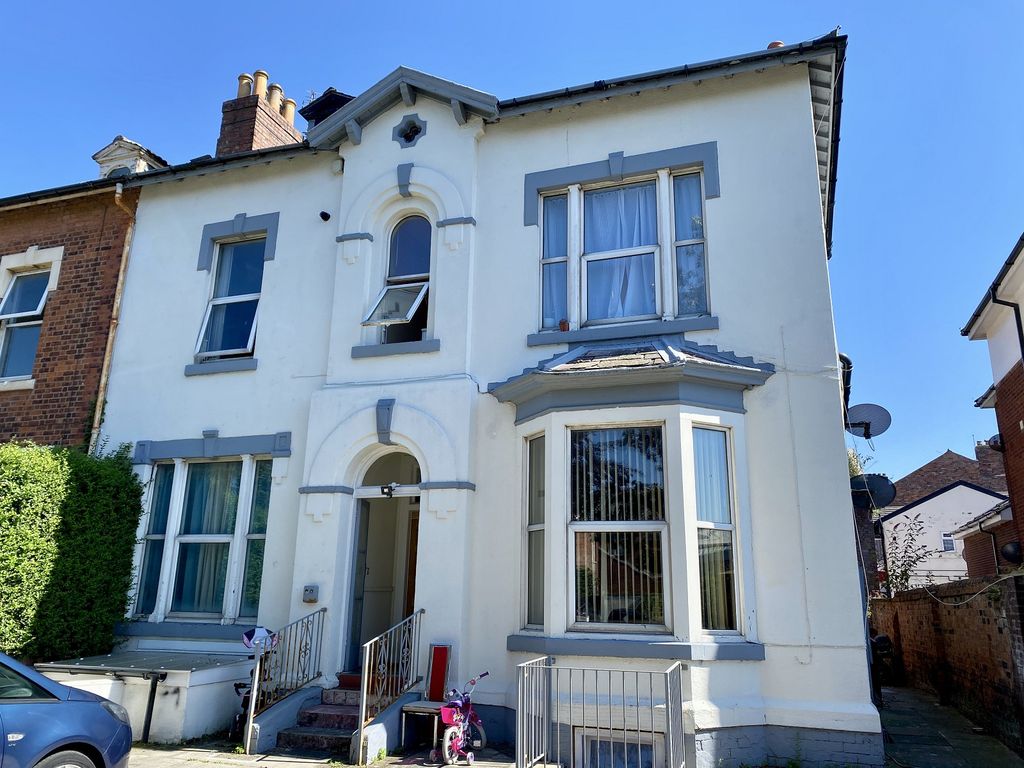 6 bed flat for sale in Scarisbrick Street, Southport, Merseyside. PR9 Zoopla