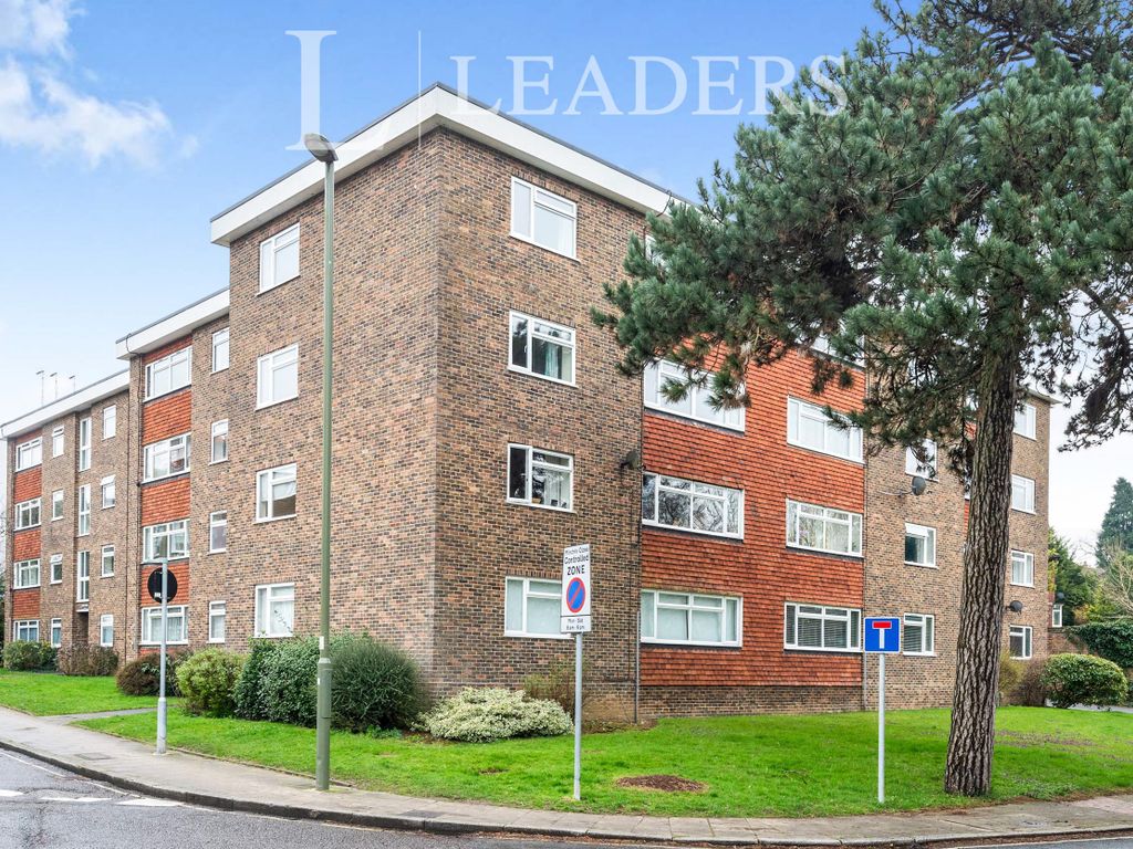 2 bed flat to rent in Bridge Street, Leatherhead KT22 Zoopla