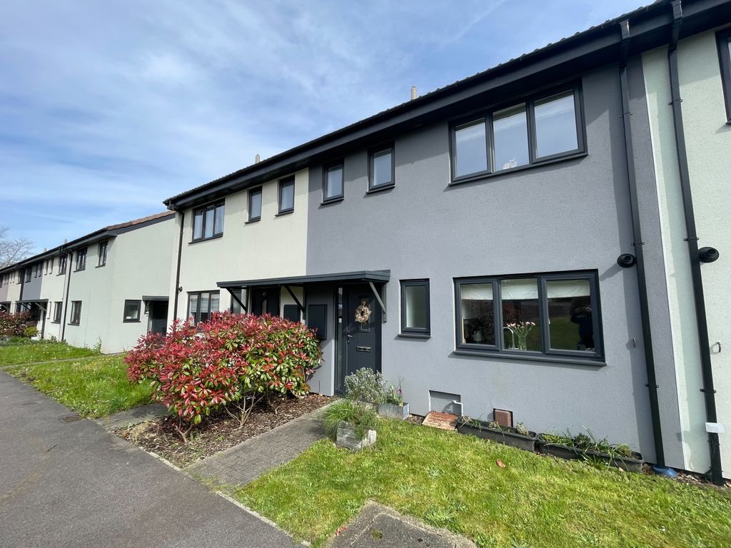 3 bed terraced house for sale in St. Lucia Park, Bordon, Hampshire GU35