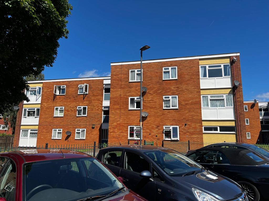 2 bed flat to rent in Spout Lane, Walsall WS1 Zoopla