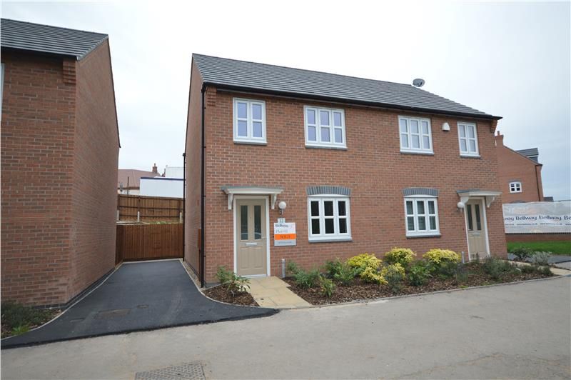 3 bed semidetached house to rent in Helsinki Drive, Hinckley