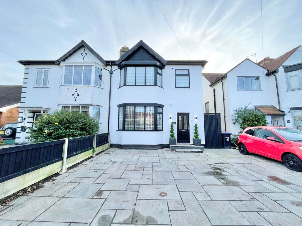 3 bed semidetached house for sale in West Drive, Cleveleys FY5, £