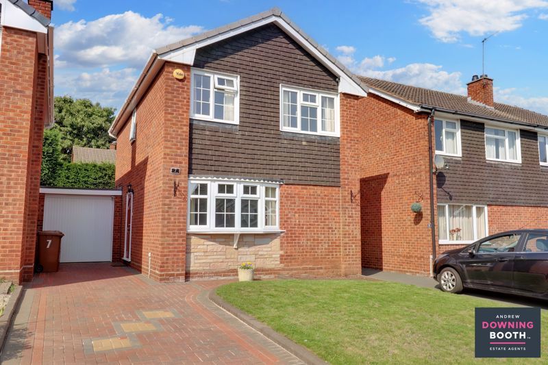 3 bed linkdetached house for sale in St. Margarets Road, Lichfield