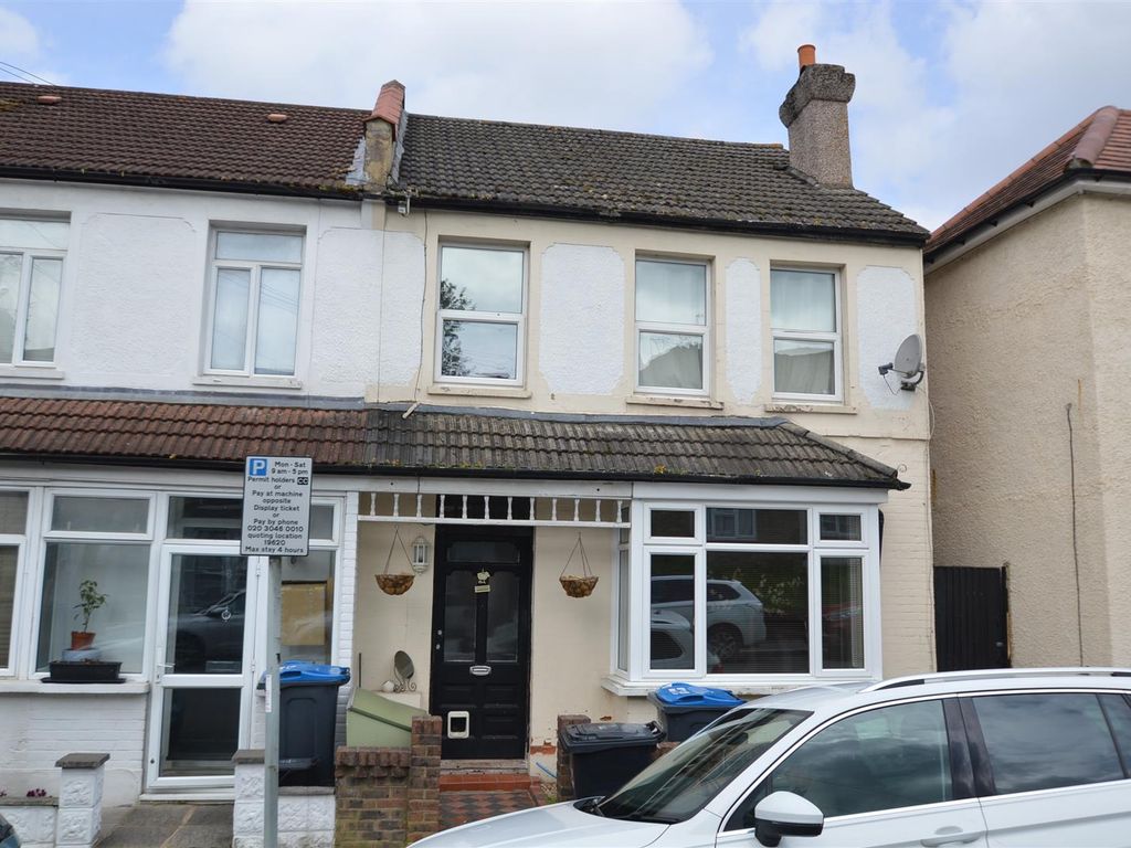 3 bed end terrace house for sale in Edward Road, Coulsdon CR5, £350,000
