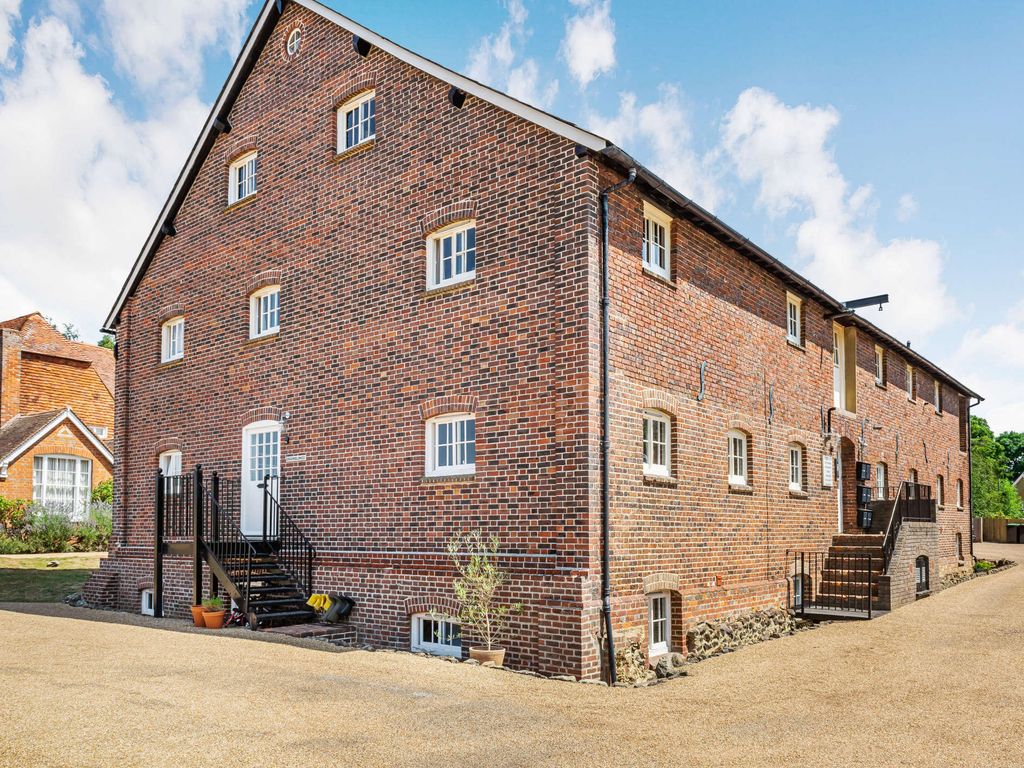 2 bed flat for sale in Court Lane, Hadlow, Tonbridge TN11 Zoopla