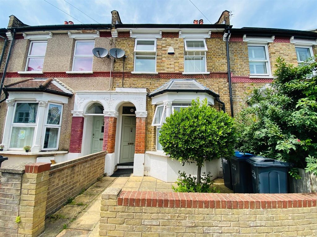 3 bed terraced house for sale in Ferndale Road, London SE25 Zoopla