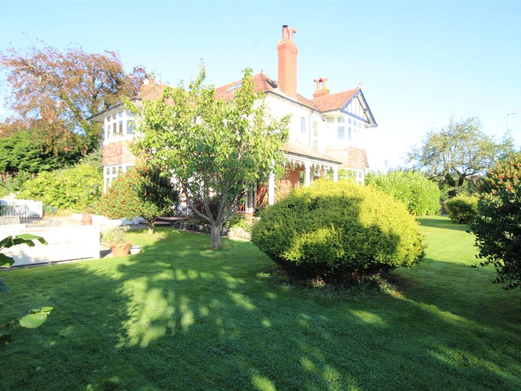 5 bed property for sale in Ebberston Road West, Rhos On Sea, Colwyn Bay