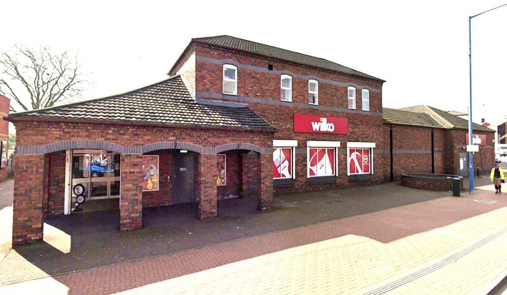 Retail premises to let in 6070 Great Bridge, Tipton, West Midlands DY4
