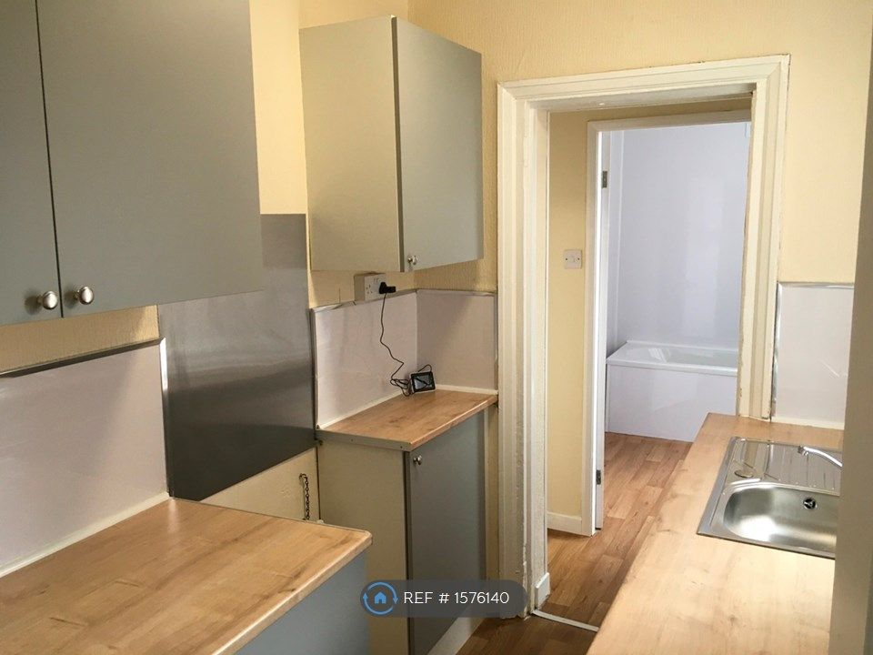 2 bed flat to rent in Egerton Court, BarrowInFurness LA14 Zoopla