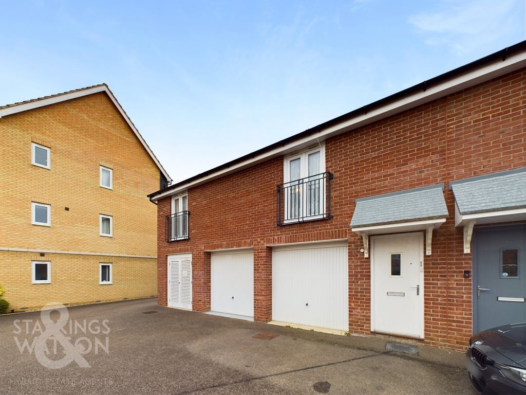 2 bed flat for sale in Falcon Crescent, Queens Hill, Norwich NR8, £