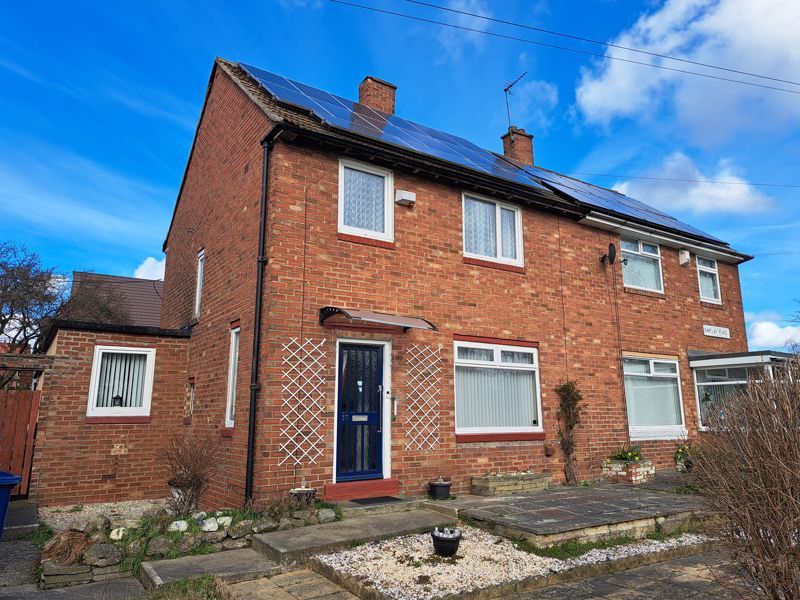 3 bed semidetached house for sale in Barclay Place, Blakelaw