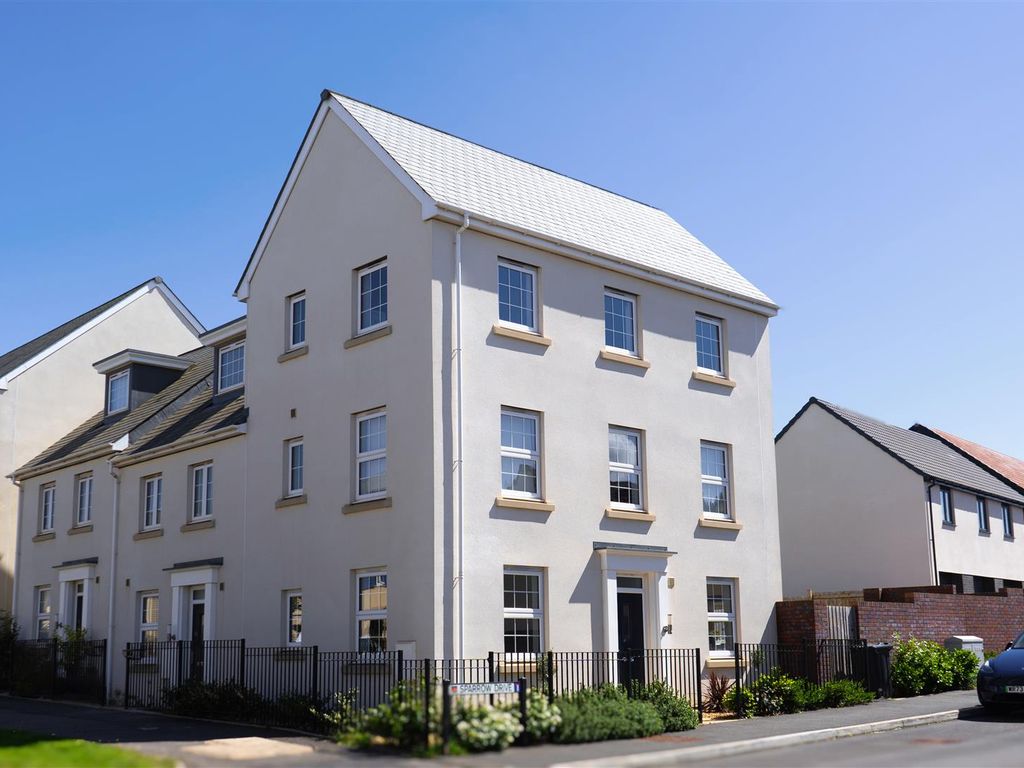 5 bed town house for sale in Sparrow Drive, Cranbrook, Exeter EX5, £350,000 Zoopla