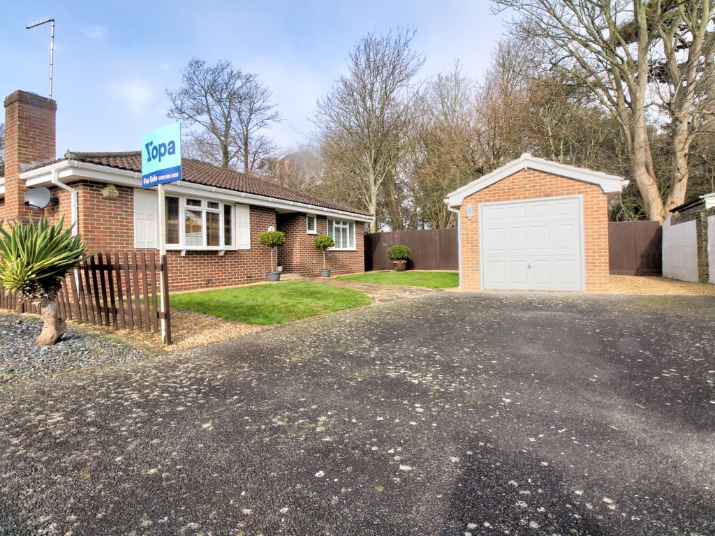 2 bed detached bungalow for sale in Sea Lane, Ferring, Worthing BN12