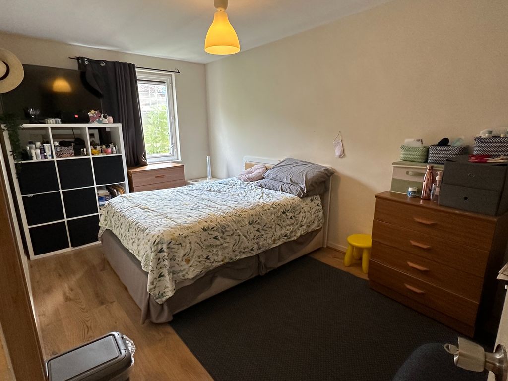 4 bed terraced house for sale in Dowdeswell Close, London SW15, £