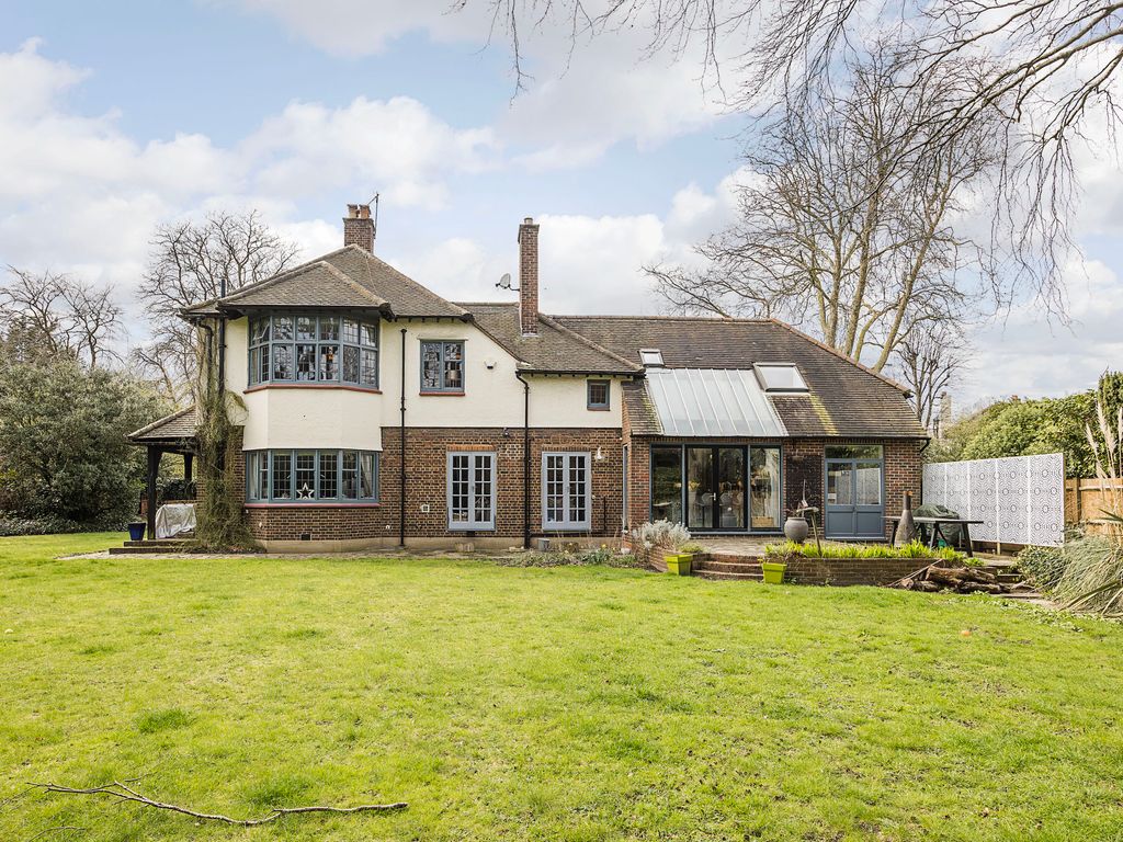 5 bed detached house for sale in Beaconsfield Road, London SE3, £