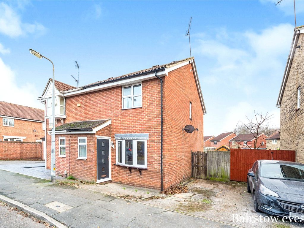 3 bed semidetached house for sale in Helleborine, Badgers Dene, Grays