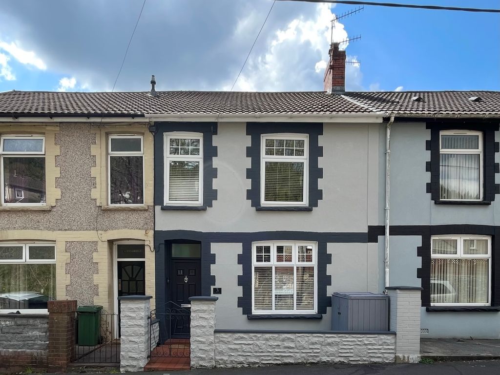 3 bed terraced house for sale in The Laurels, Cardiff Road, Mountain