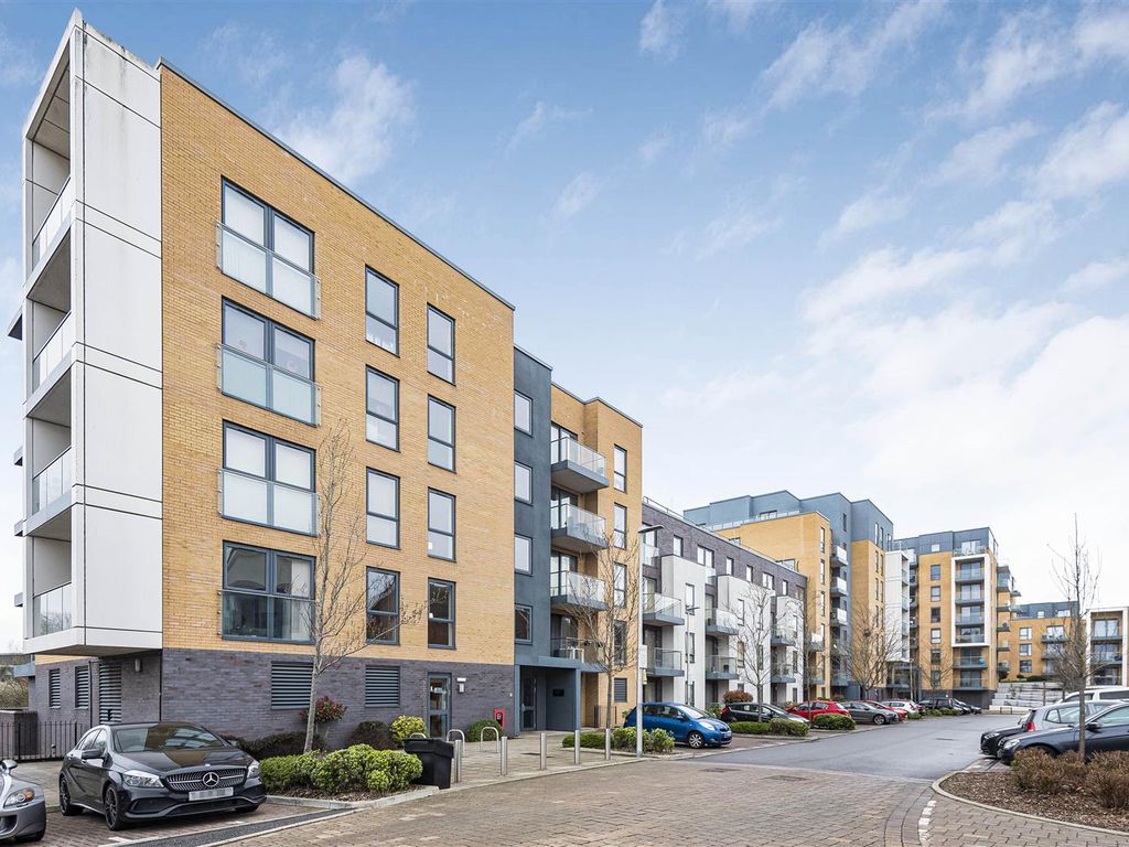 2 bed flat for sale in House, Drake Way, Reading RG2, £280,000 Zoopla