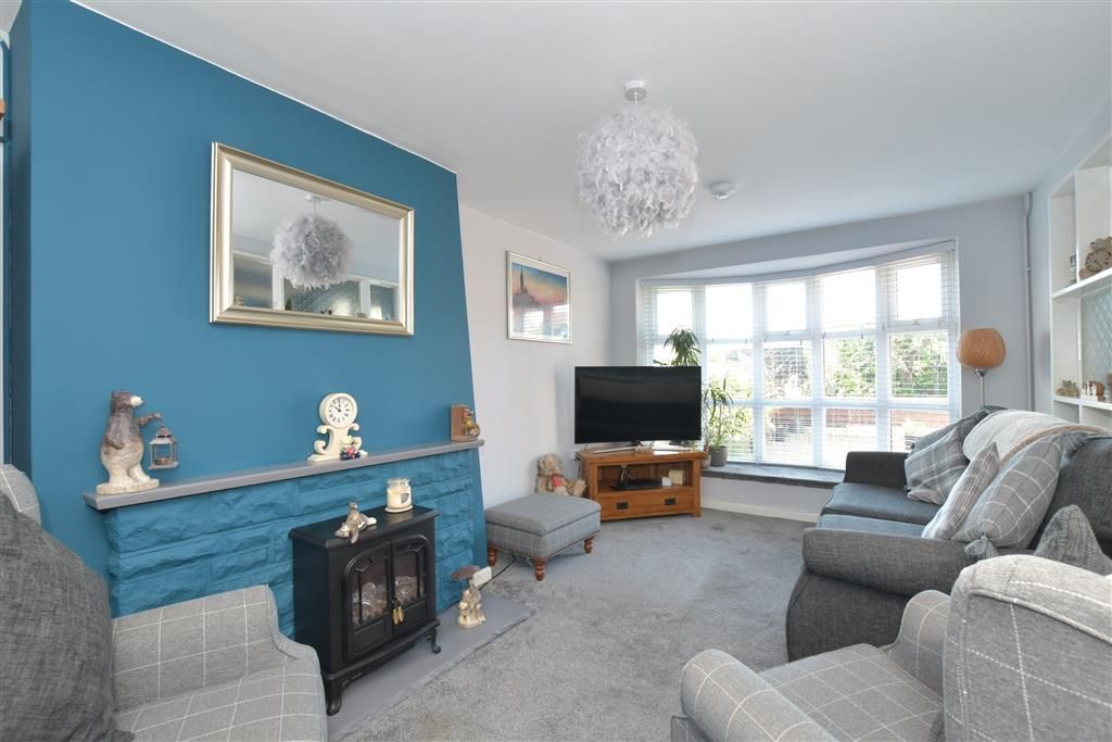 3 bed terraced house for sale in North Street, Emsworth, Hampshire PO10