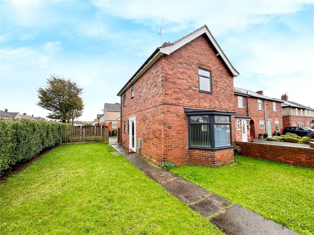 3 bed semidetached house for sale in Grange Lane, Maltby, Rotherham