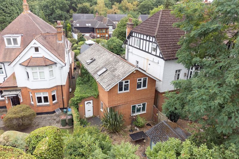 Houses For Sale Ashley Park Road Walton On Thames at Steven Curl blog