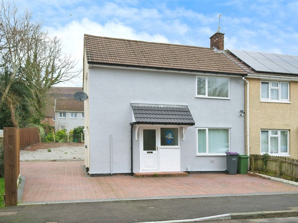 2 bed end terrace house for sale in Heol Y Pwca, Pontnewydd, Cwmbran