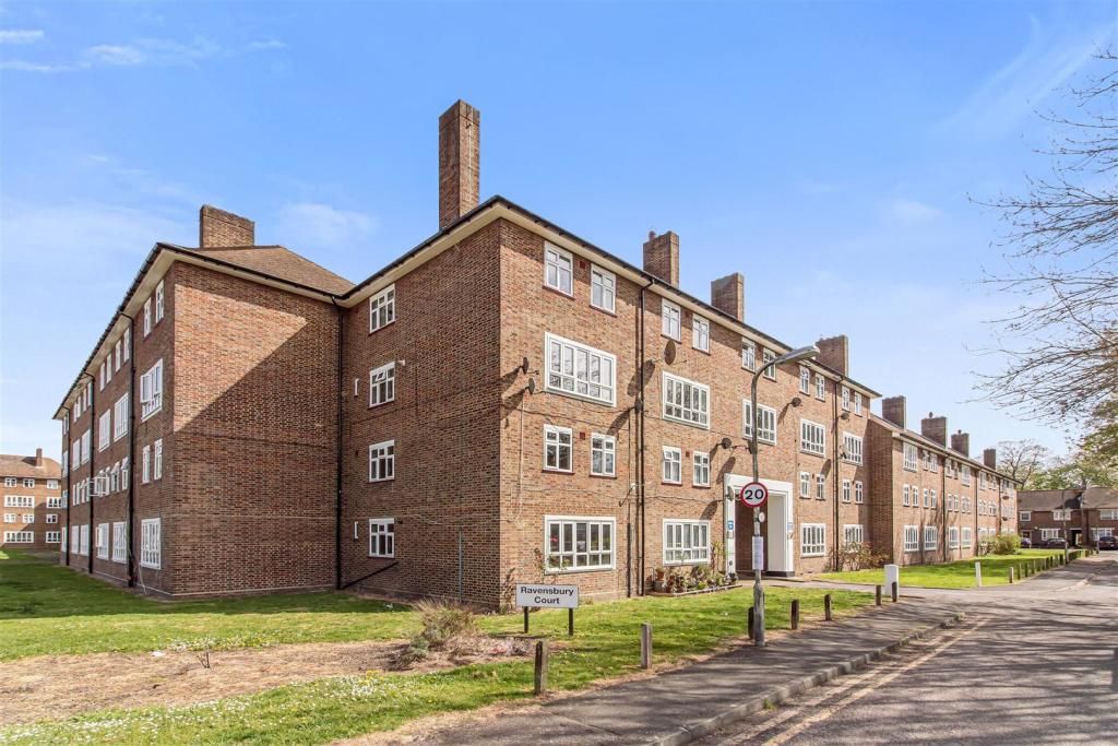 2 bed flat for sale in Ravensbury Grove, Mitcham CR4 Zoopla
