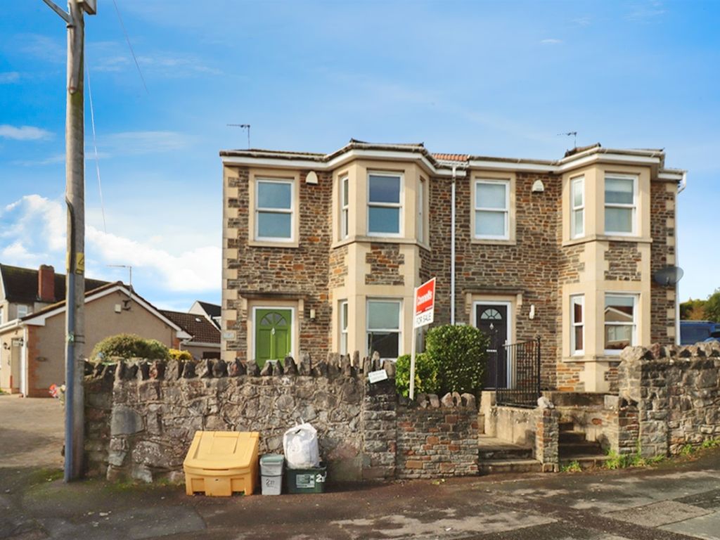 3 bed semidetached house for sale in Fairview Gardens, Fairview Road