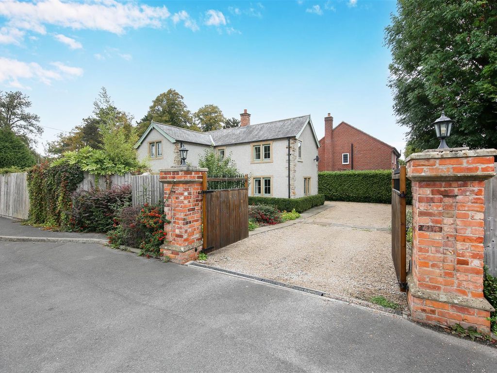 Inkerman Cottages, Ashgate Road, Chesterfield S40  