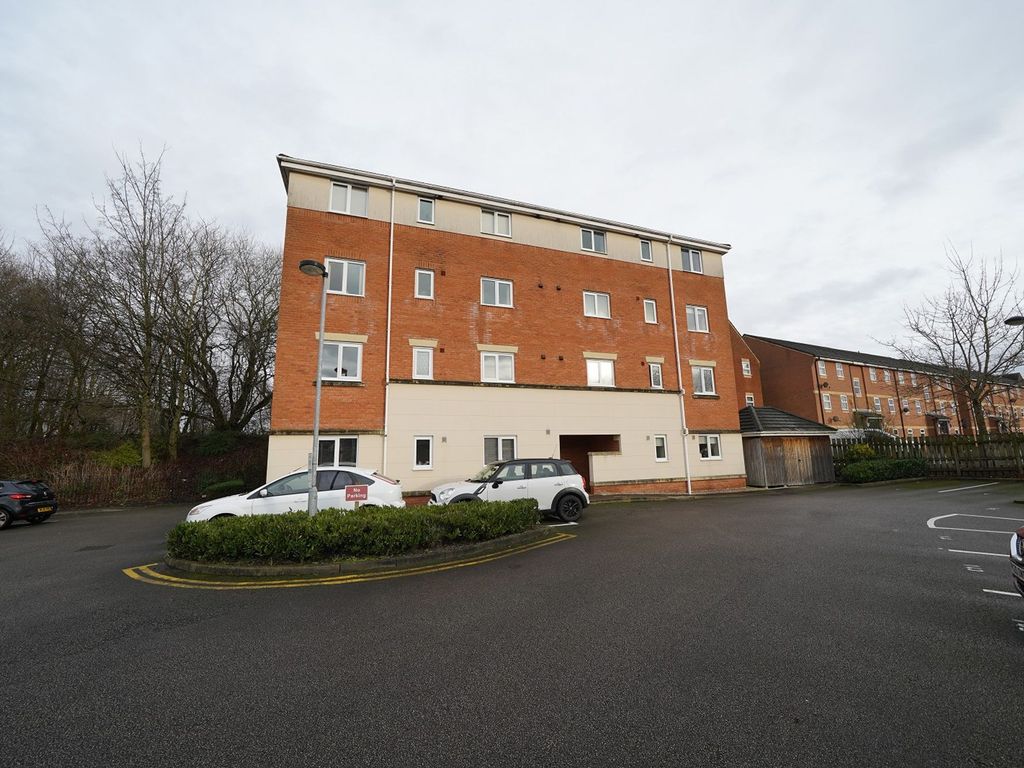 2 bed flat for sale in Ledgard Avenue, Leigh WN7, £93,000 Zoopla