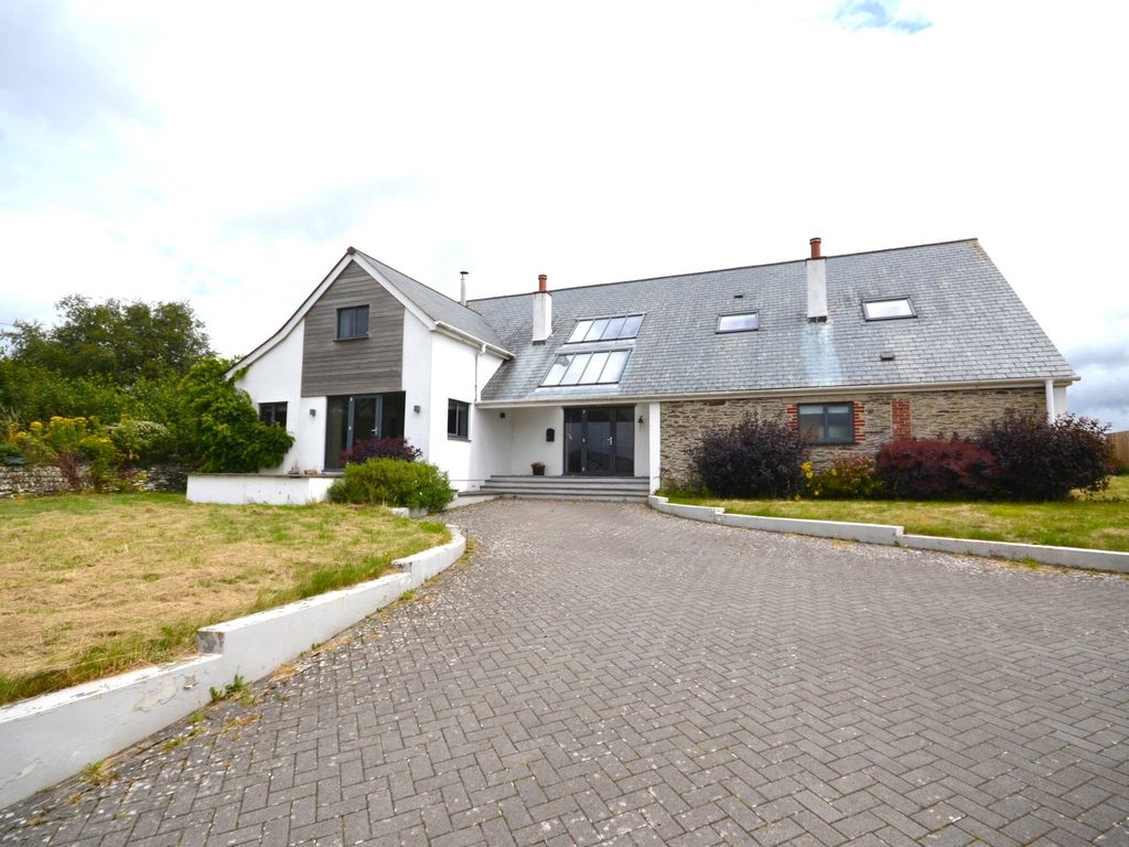 5 bed detached house for sale in Lanreath, Looe, Cornwall PL13, £