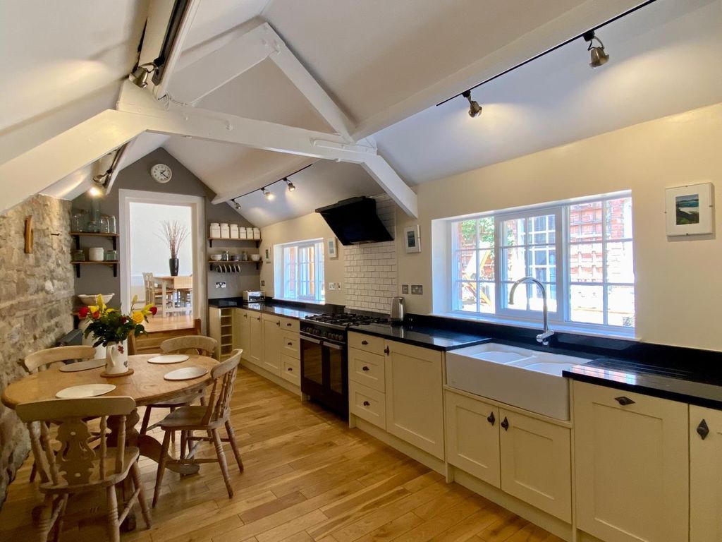 4 bed flat to rent in St John Street, Wirksworth, Matlock DE4 Zoopla