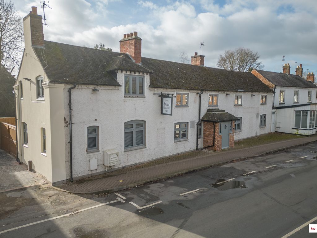 5 bed detached house for sale in Main Street, Newbold Verdon, Leicester