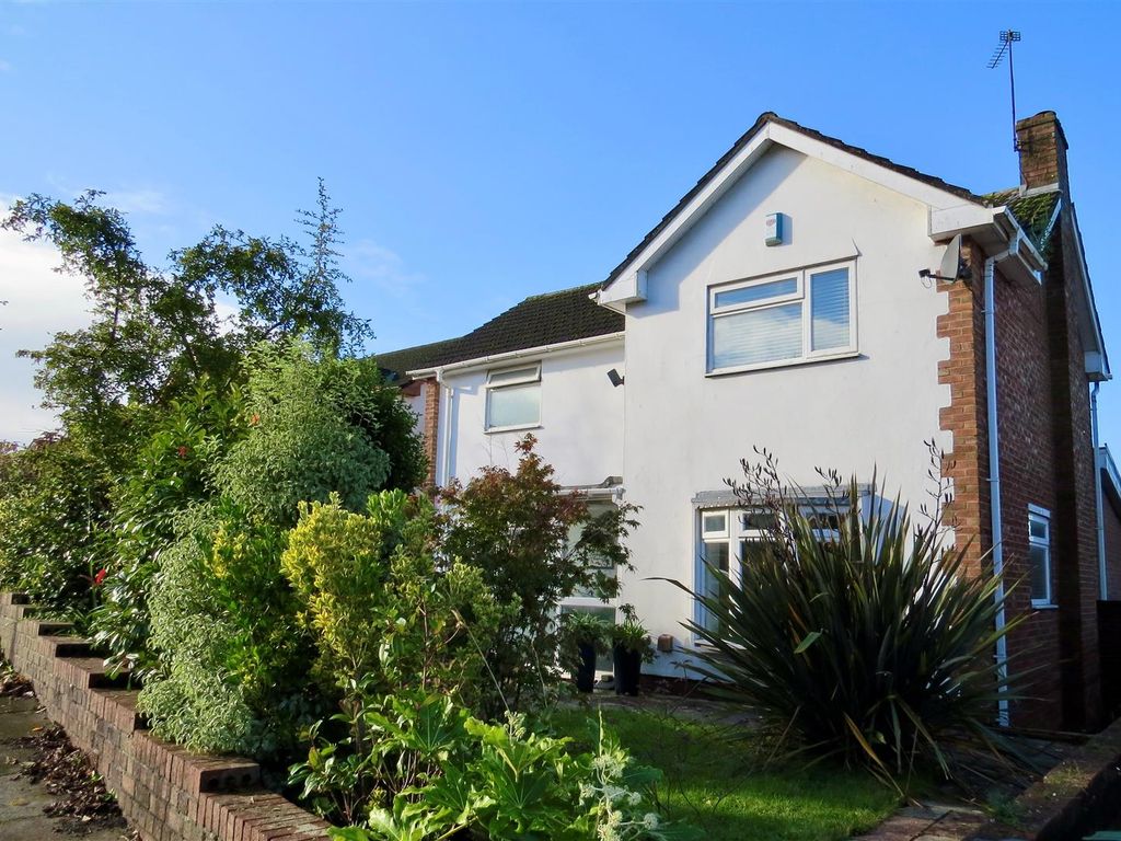3 bed detached house for sale in Lakeside Drive, Lakeside, Cardiff CF23