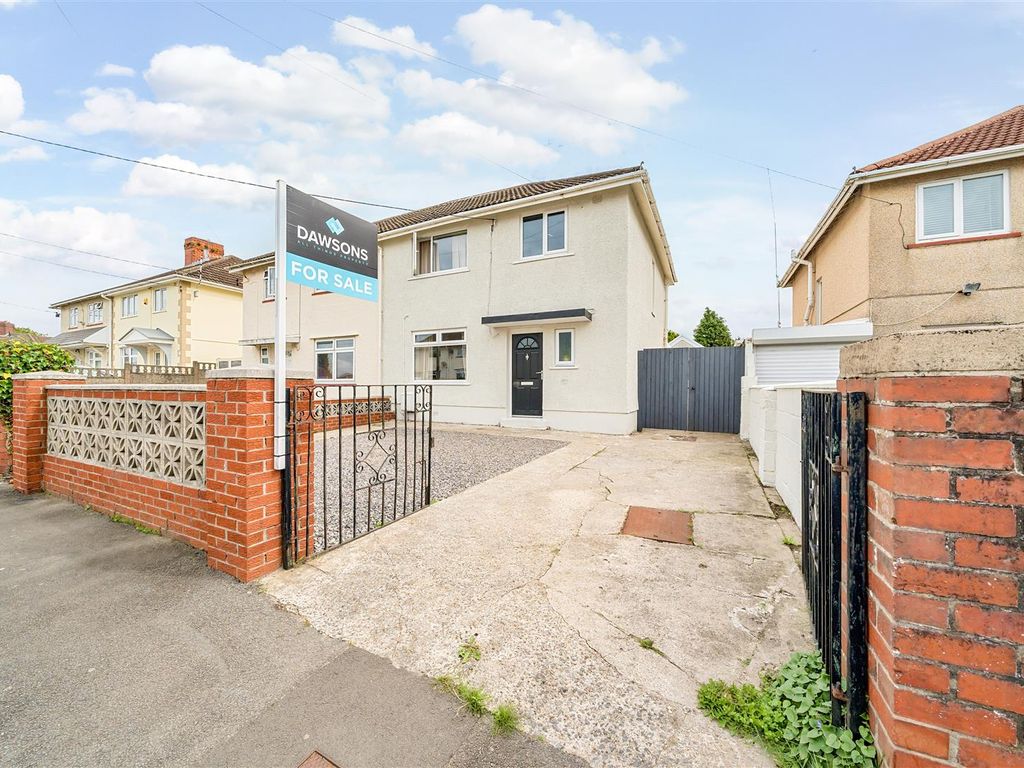 3 bed semidetached house for sale in Brynamlwg Road, Gorseinon