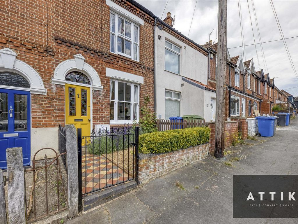 2 bed terraced house for sale in Clarke Road, Norwich NR3, £240,000