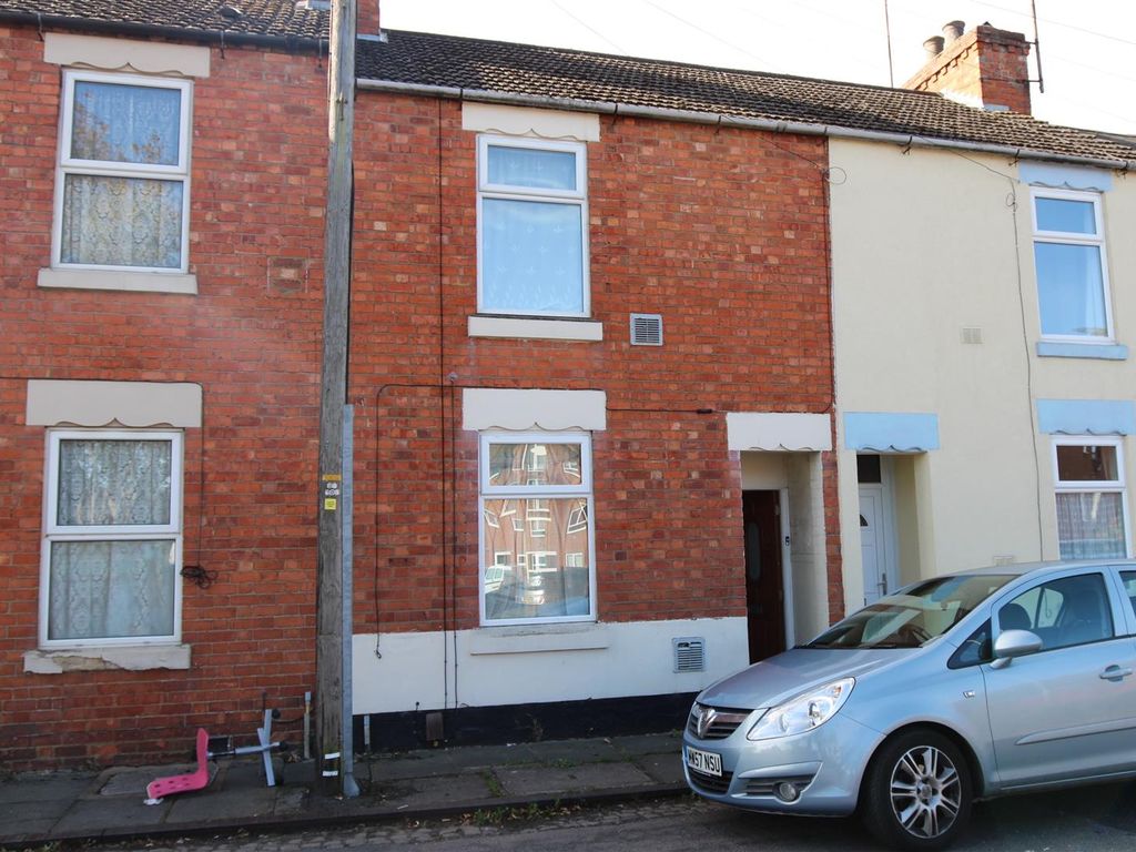 2 bed terraced house for sale in Sandhill Road, Northampton NN5 Zoopla