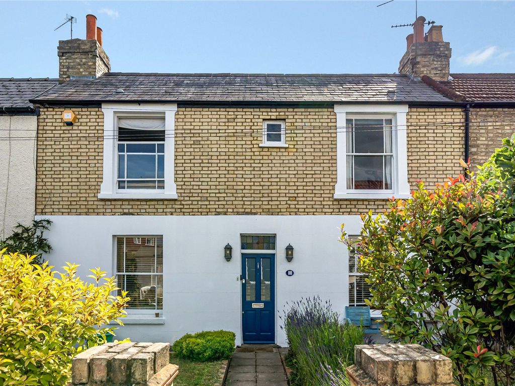 4 bed terraced house for sale in Victoria Avenue, New