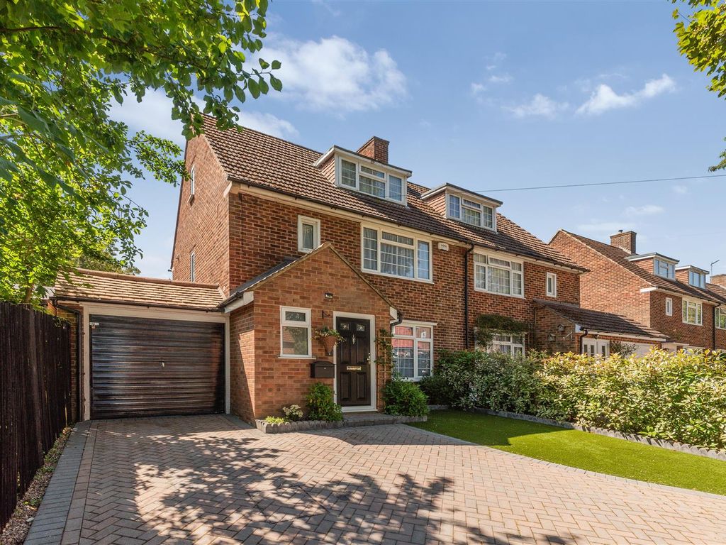 3 bed semidetached house for sale in Hamilton Way, Wallington SM6 Zoopla