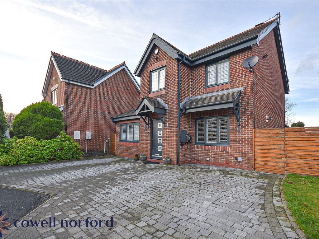 3 bed detached house for sale in Slaidburn Close, Milnrow, Rochdale