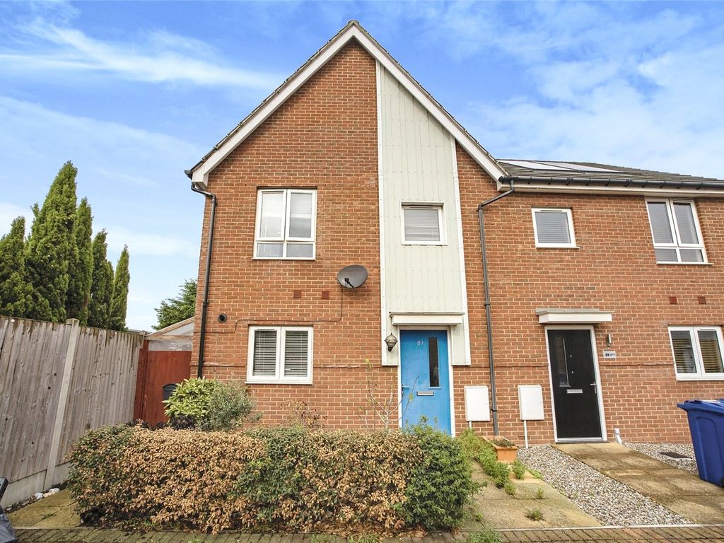 3 bed semidetached house for sale in Heathland Way, Grays, Essex RM16