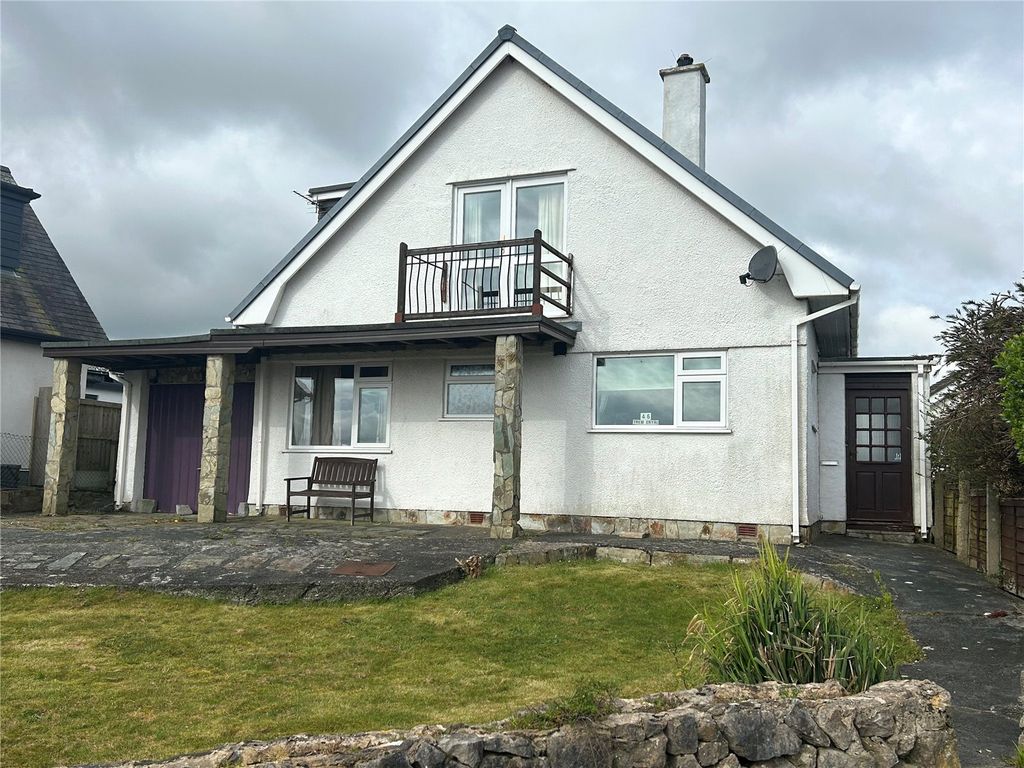 3 bed detached house for sale in Nant Bychan, Moelfre, Anglesey, Sir