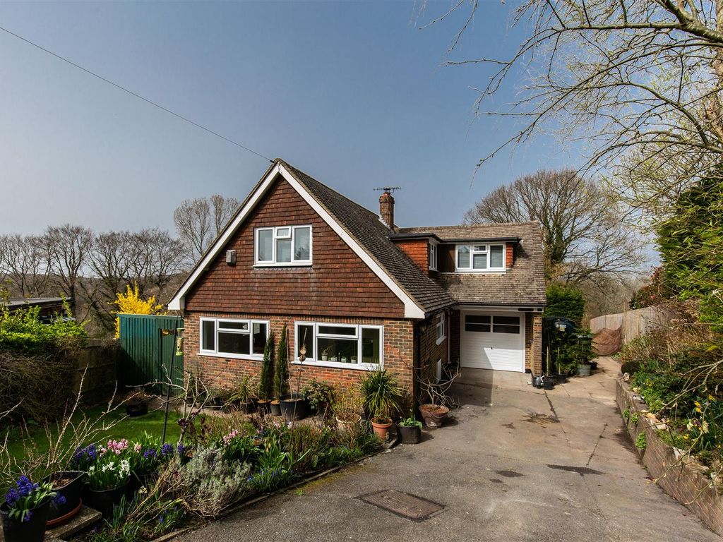 3 Bed Detached House For Sale In Ashdown View Nutley Uckfield Tn22