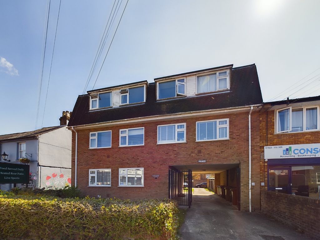 1 bed flat for sale in New Road, Croxley Green, Rickmansworth