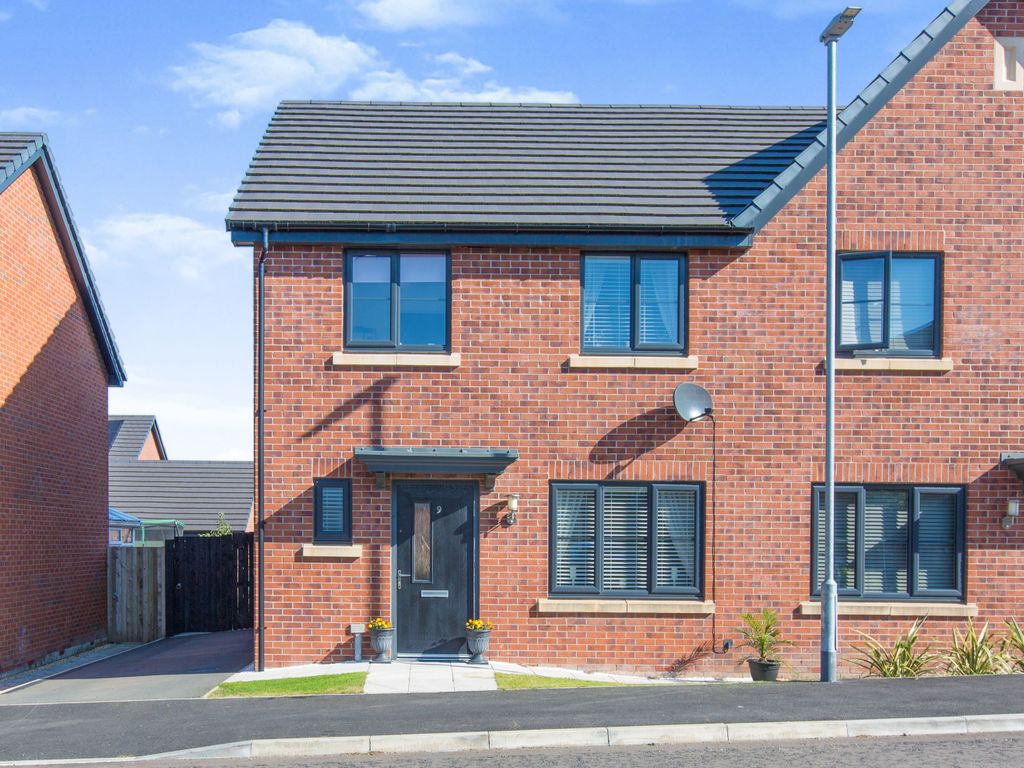 3 bed semidetached house for sale in Sherwood Avenue, Leyland PR25