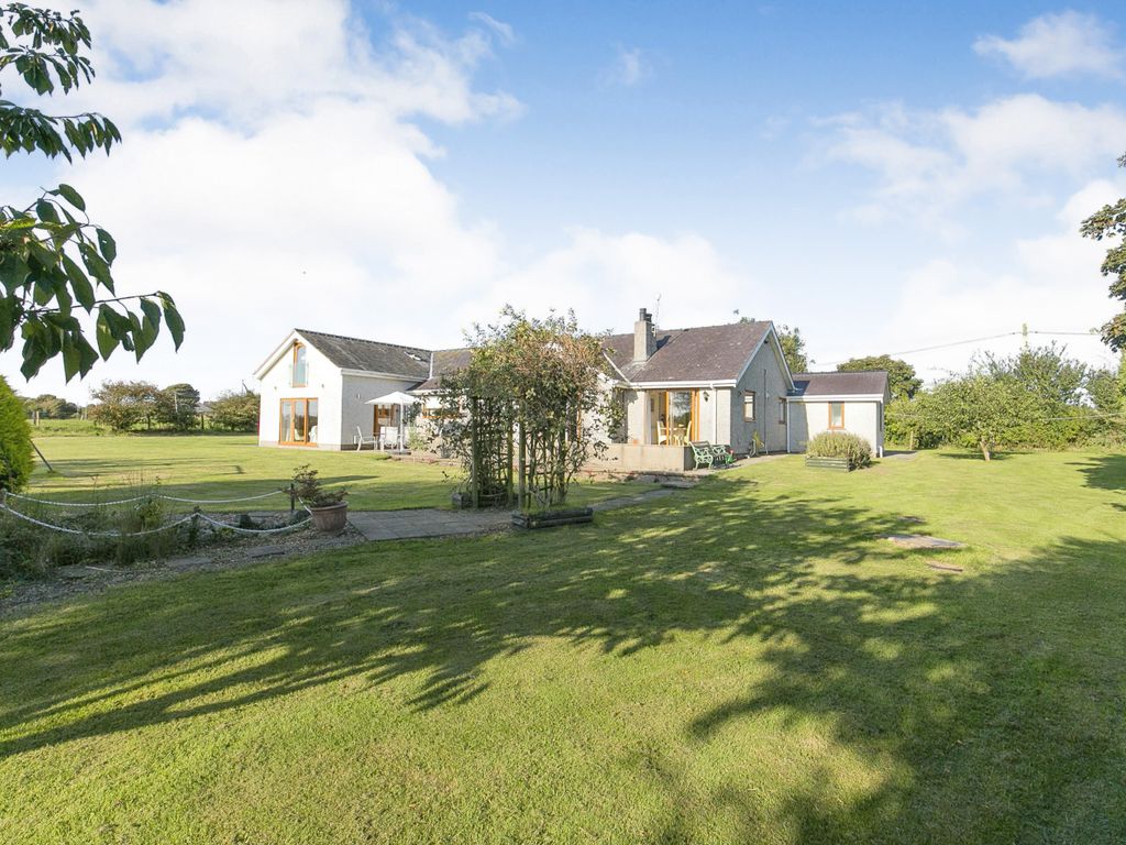 6 bed detached house for sale in Capel Coch, Llangefni LL77 Zoopla