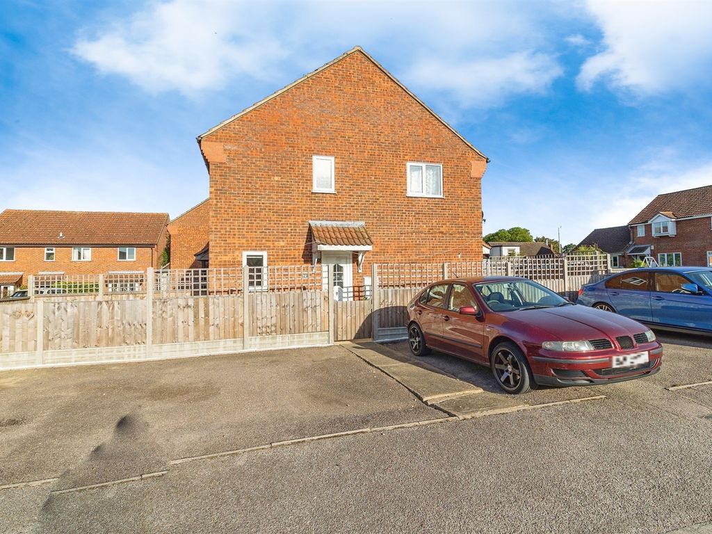 2 bed end terrace house for sale in Almers Close, Houghton Conquest