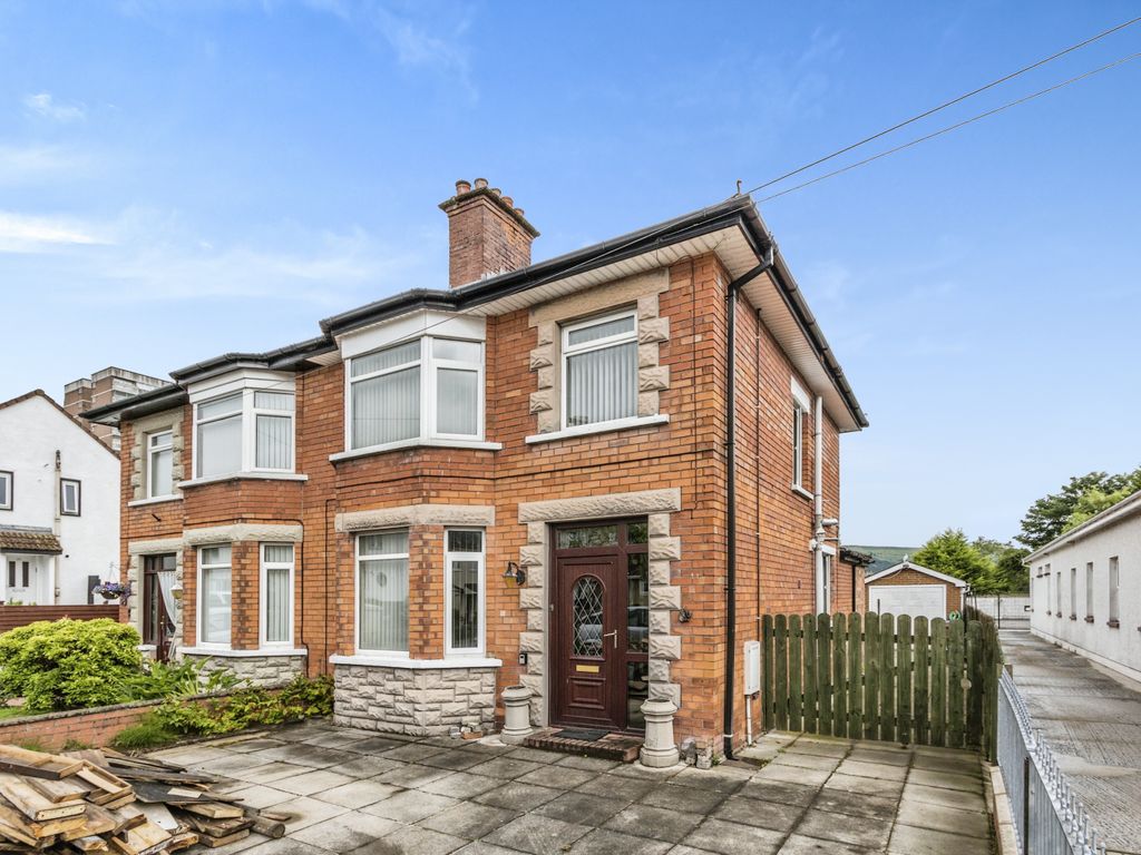 3 bed semidetached house for sale in Locksley Gardens, Belfast BT10, £