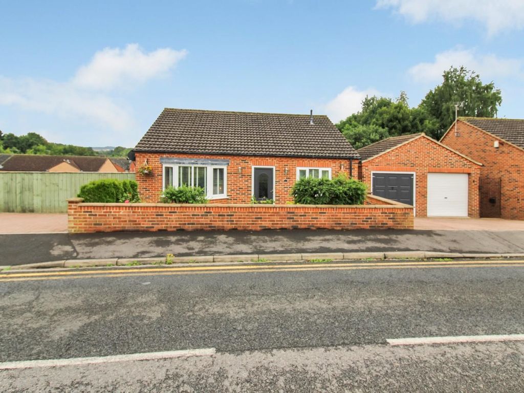 3 bed detached house for sale in Clotherholme Road, Ripon HG4 Zoopla