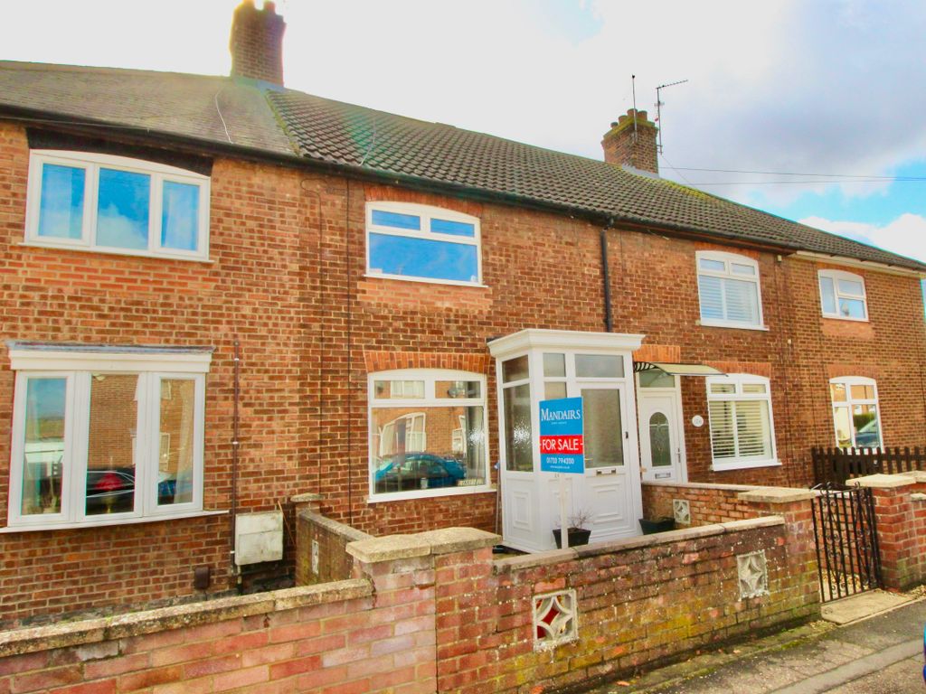 3 bed terraced house for sale in Wootton Avenue, Fletton, Peterborough